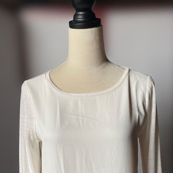 LOFT Off-White Long Sleeve Blouse w/Embroidered Scalloped Bottom (XS) - Picture 10 of 11